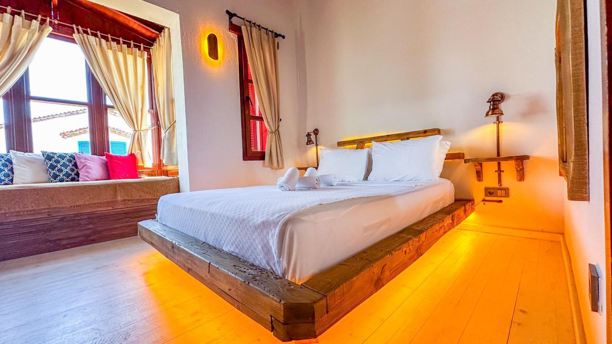 Banana Alacati Food & Stay - Adults Only エクステリア 写真