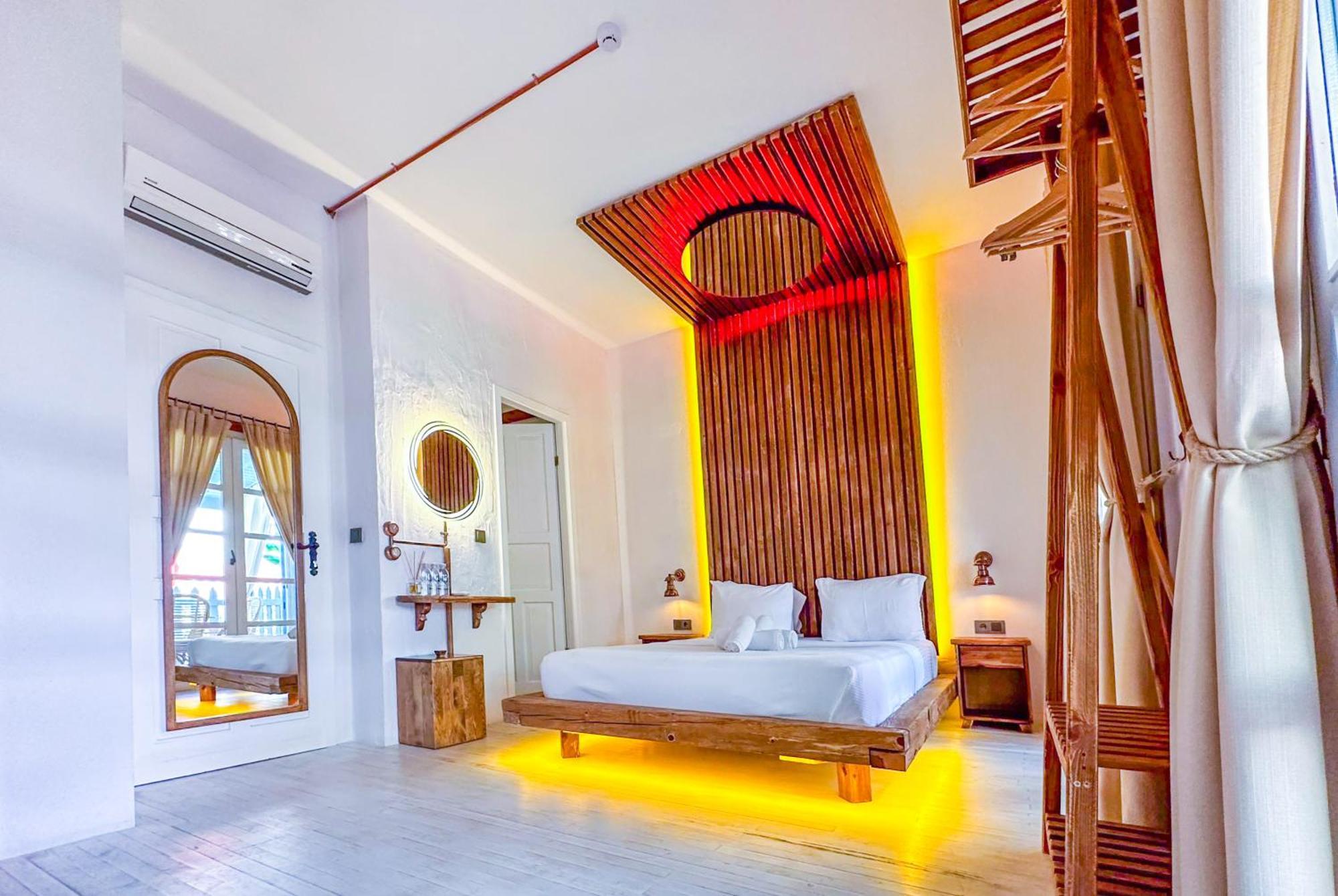 Banana Alacati Food & Stay - Adults Only エクステリア 写真