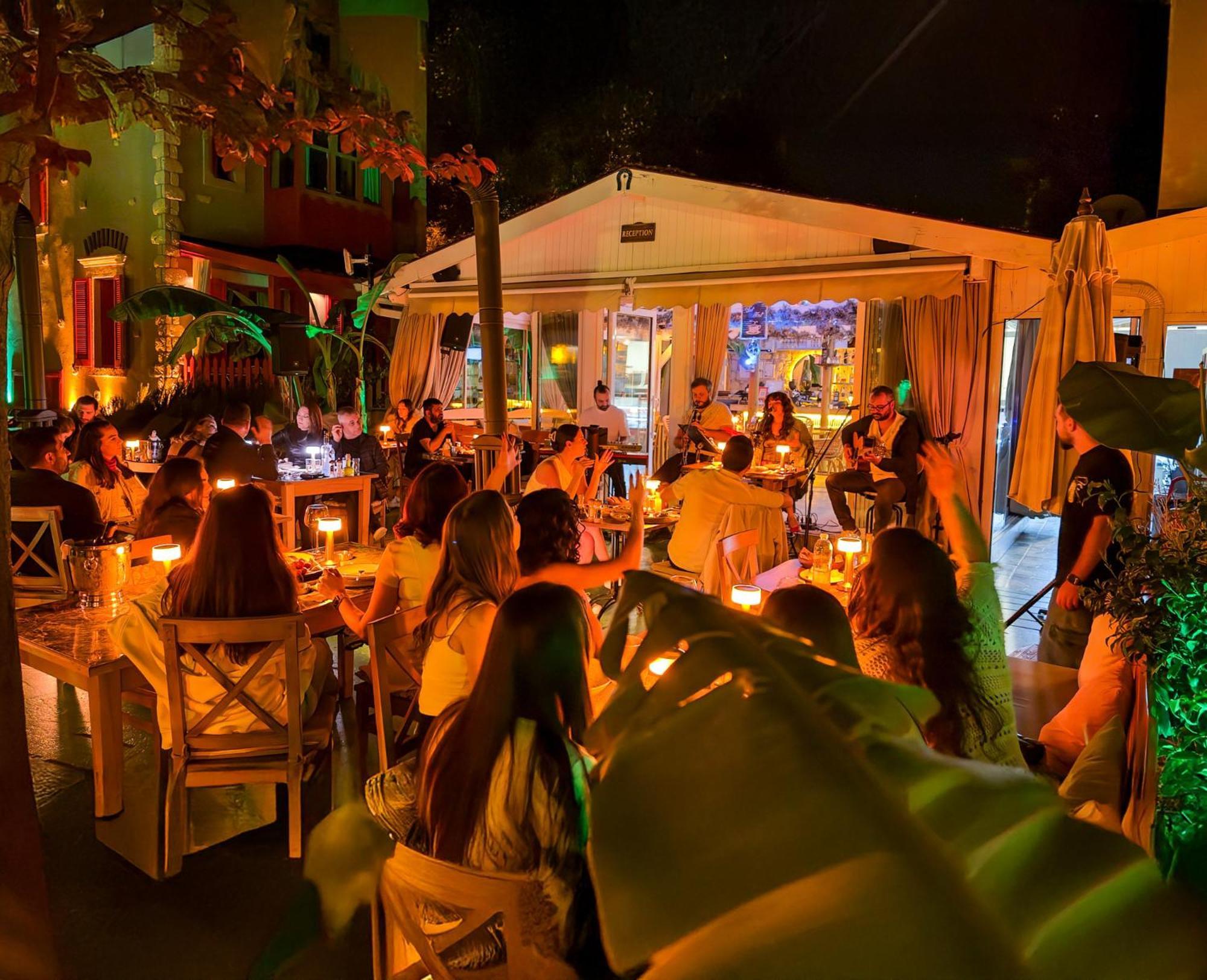 Banana Alacati Food & Stay - Adults Only エクステリア 写真